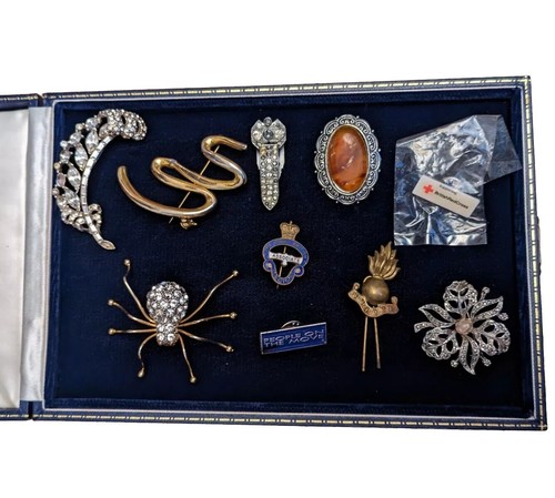 Antique vintage brooches - antique,