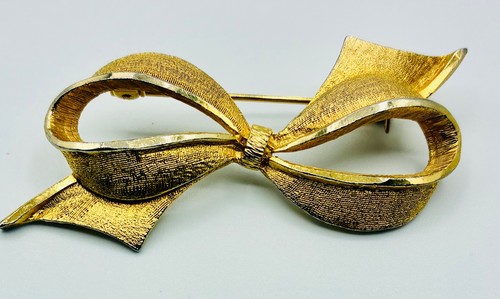 Vintage brushed gold tone - vintage,