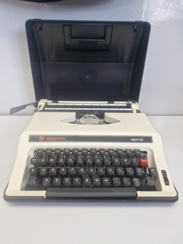 Olympiette portable typewriter - olympiette,