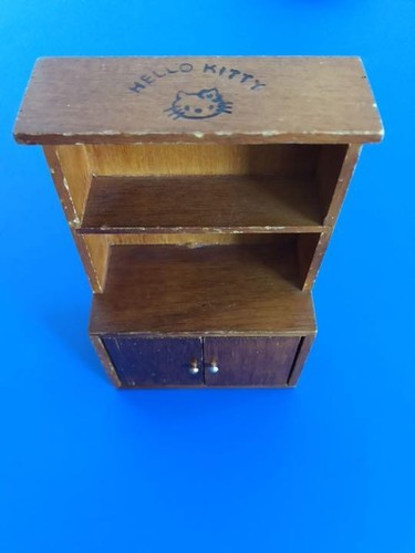 Wooden hello kitty shelf - wooden,