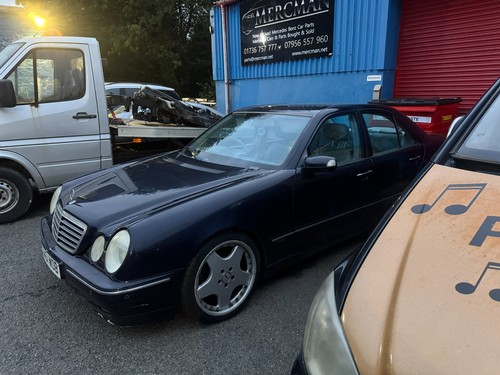 Breaking mercedes 210 class - mercedes,