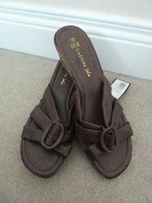 FAB F&F Sensitive Sole Brown Strappy Slide Mule 2.5" Wedge Sandals UK 7 BNWT