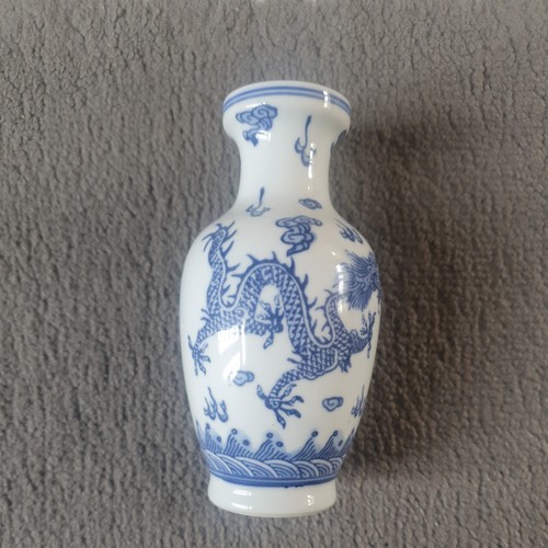 Small chinese hand - small,