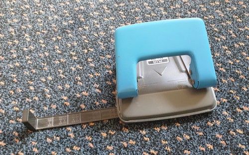 Plus metal hole punch - plus, two