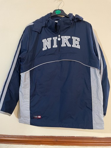 Nike zip spell out - nike,
