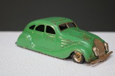 Triang Minic 9M Clockwork Streamlined Chrysler Airflow Saloon Vintage 1937