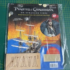 HACHETTE BUILD THE PIRATES OF