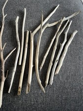 11 22-52cm long DRIFTWOOD STICKS Branch Craft Wood Bundle Xmas Display Tree Hang