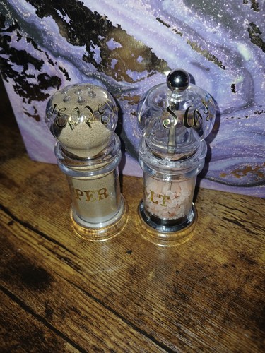 Salt and pepper gold - salt, fonts