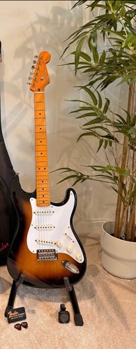 Squire stratocaster classic - squire,