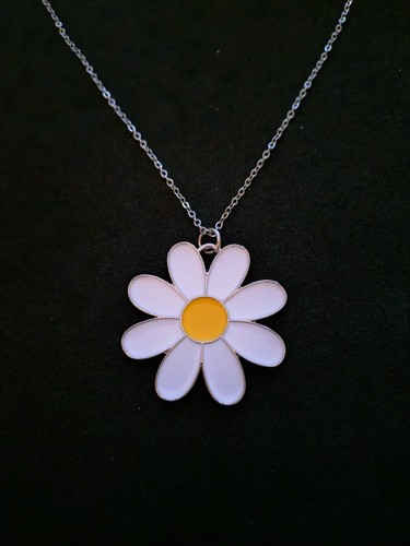 Ladies daisy sweater - sweater, necklace