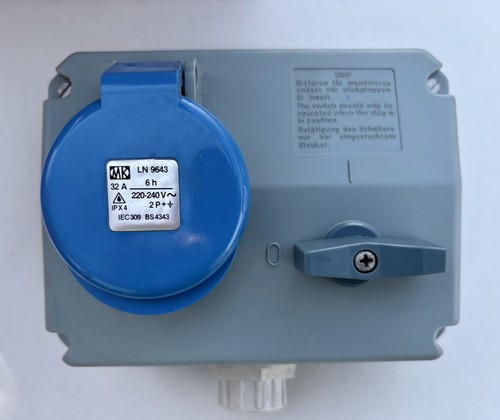 9643 blu socket outlet - blu,