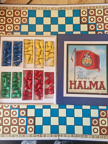 Vintage victory halma board - victory,