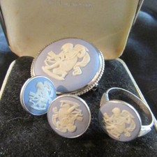 Vintage Silver Wedgwood Cupid Cameo Bow & Arrows Brooch Earrings & Ring Set,Box