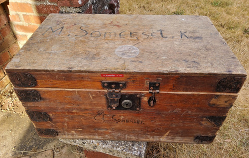 Vintage wooden trunk - wooden,