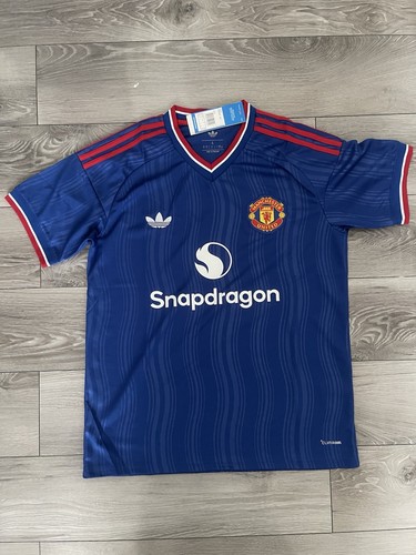 Manchester united away - 26/27,