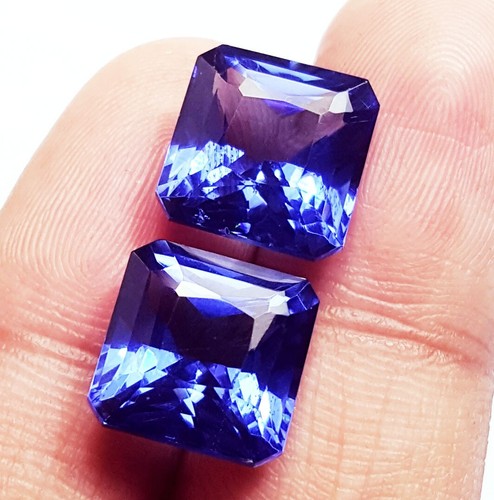 Natural blue tanzanite 10 - blue, to