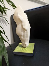 horse head sculpture 3D