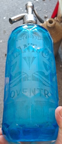 Blue glass facetted sided - blue,