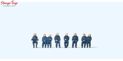 Preiser firemen seated - seated, (8)