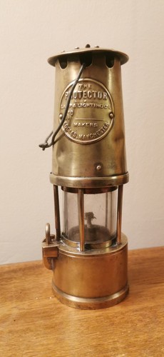 The protector vintage brass - vintage,