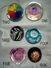 * VINTAGE 1970s * SIX (6)