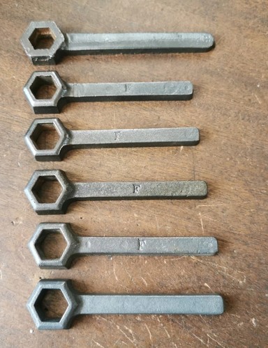 Job lot vintage metal - lot,