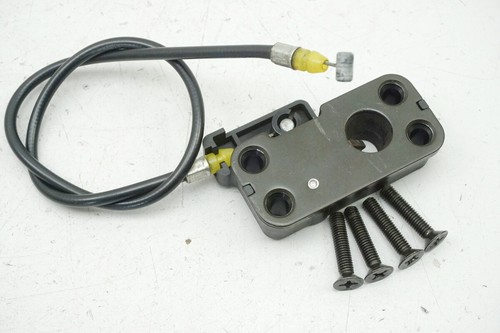 Kawasaki zr750f seat lock - kawasaki,