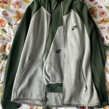 Nike Tech Fleece Green And