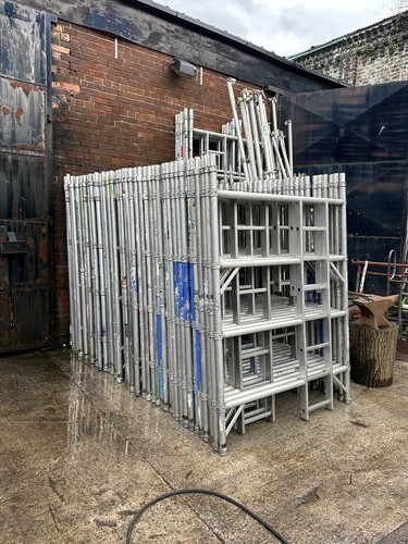 Aluminium tower scaffolding - aluminium,