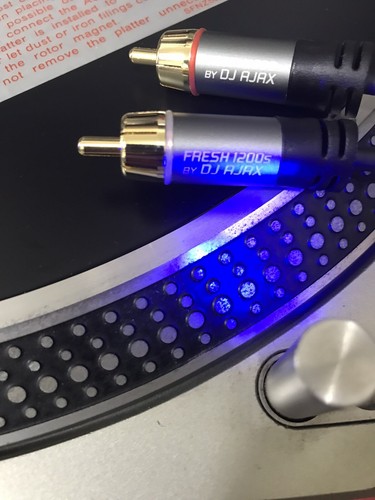 Pair new technics 1200 - pair,