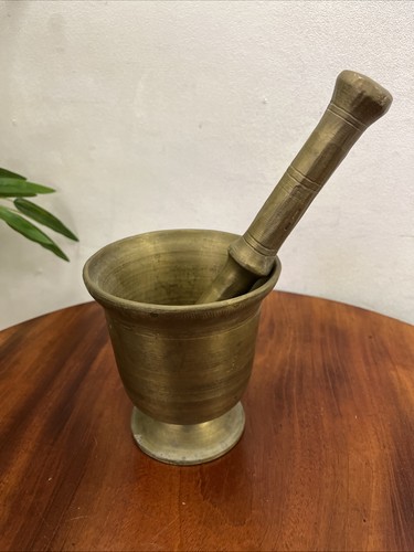 Heavy antique brass - heavy, pestle