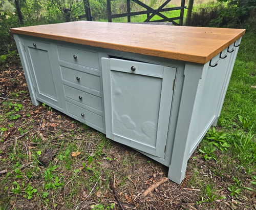 Painted grey wood kitchen - wood,
