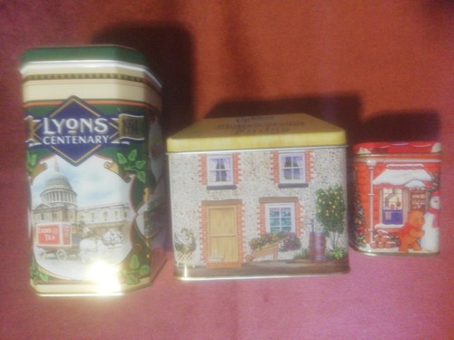 Metal vintage tins - 3,