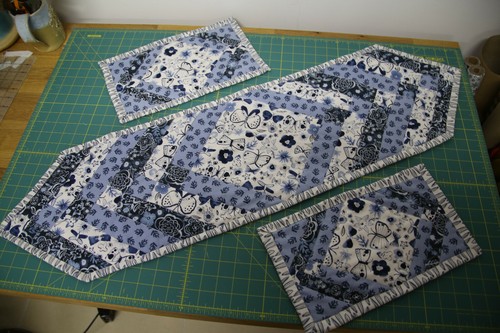 Quilted table mat - mat, in