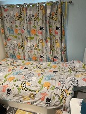 Children’s Curtain & Bed Set