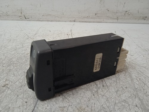 6849861 light lever deviation