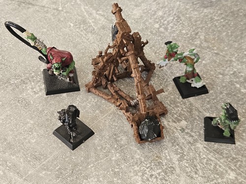 Warhammer fantasy goblin - warhammer, rock