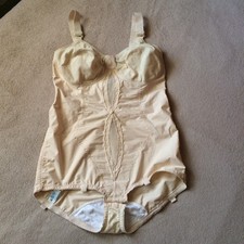 VINTAGE PLAYTEX  42C BEIGE  I CANT BELIEVE ITS A GIRDLE ALL IN 1 # 2532