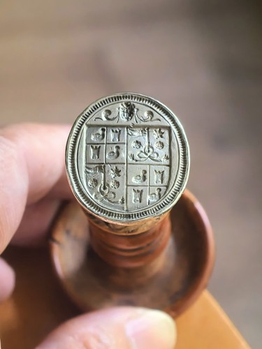 Antique heraldic silver wax - antique,