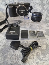 [N. MINT] Olympus E-PL1  14-42mm + 40-150mm + 3 BATTS + CHARGER + SD CARD