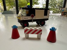 Lego vintage Police van, set 6681, complete and with instructions