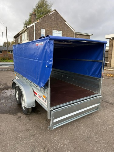 8ft 4ft twin axle - 4.4ft,