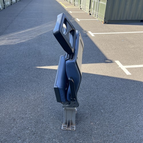 Folding swivel single seat - folding,