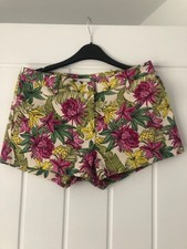 Ladies Floral print shorts EUR