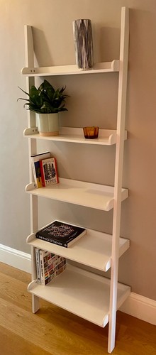 Habitat leaning ladder - leaning,