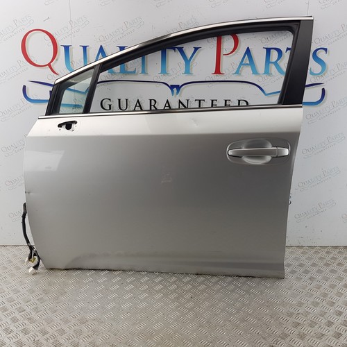 Toyota avensis front door left - front,