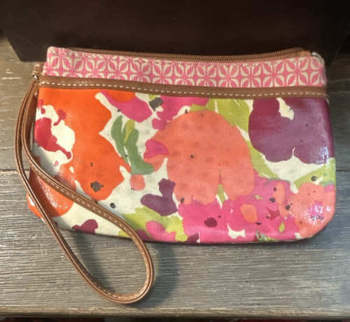 Floral multicolor oil cloth - multicolor,