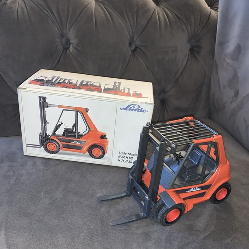 Mint schuco scale model - schuco,