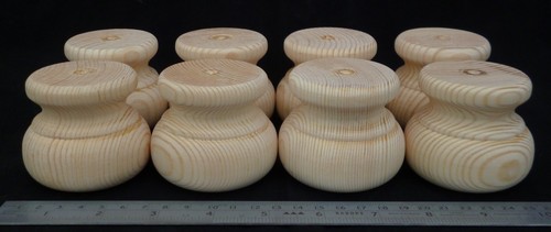 Small pine moulded bun foot - moulded,